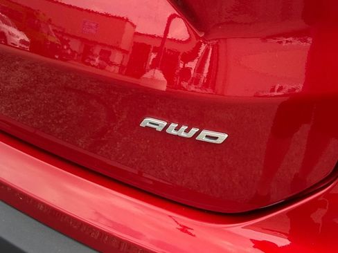 Used 2024 Ford Edge Titanium AWD/4WD image 12