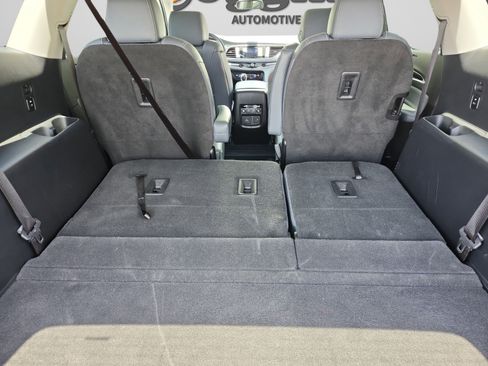 Used 2021 Buick Enclave Essence w/ Sound and Sites Package AWD/4WD image 19