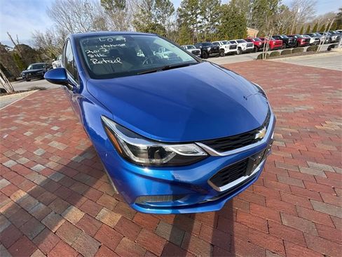 Used 2017 Chevrolet Cruze LT image 25