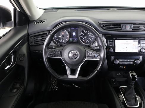 Used 2019 Nissan Rogue SV w/ Premium Package image 25