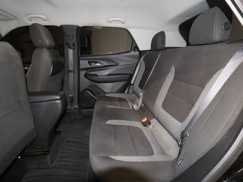 Used 2021 Chevrolet TrailBlazer LS image 14