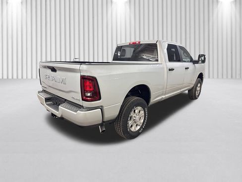 New 2026 RAM 2500 Big Horn AWD/4WD image 5