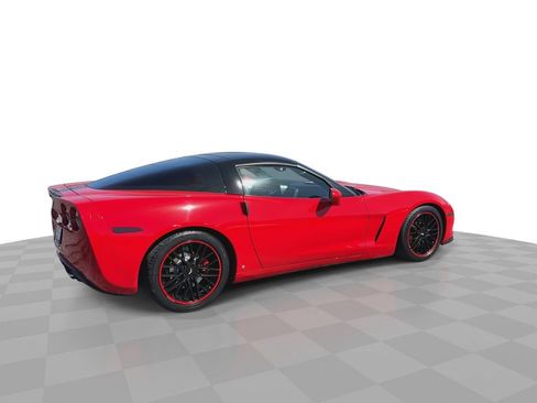 Used 2006 Chevrolet Corvette Coupe w/ Preferred Equipment Group RWD image 9