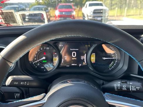 Used 2024 Jeep Wrangler High Altitude AWD/4WD image 22