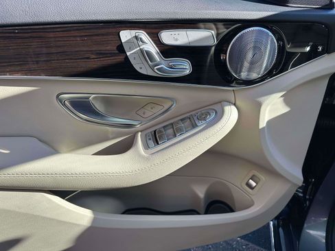 Certified 2019 Mercedes-Benz C 300 4MATIC Sedan image 14