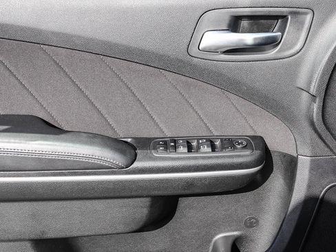 Used 2023 Dodge Charger SXT RWD image 19