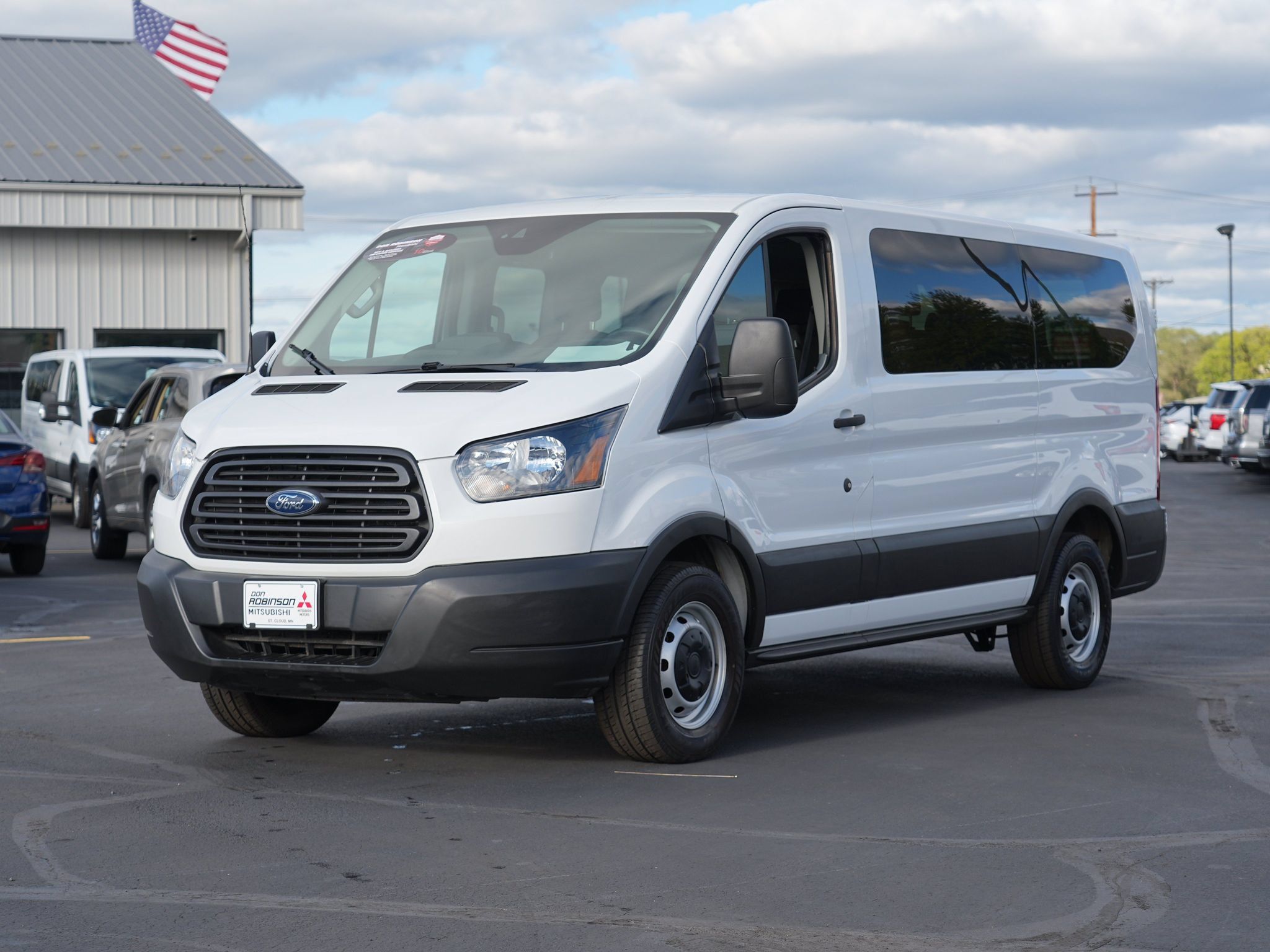 Used 2019 Ford Transit 150 XL RWD image 8