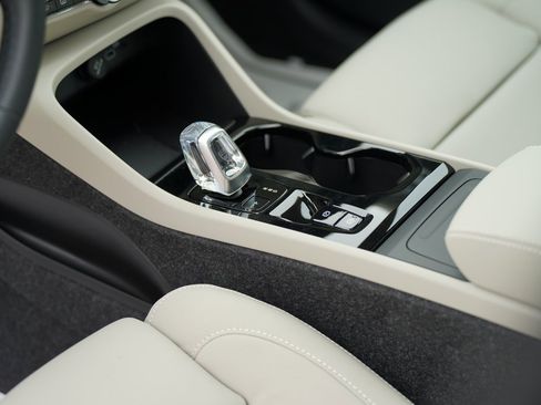 New 2025 Volvo XC40 B5 Plus w/ Protection Package Premier image 13