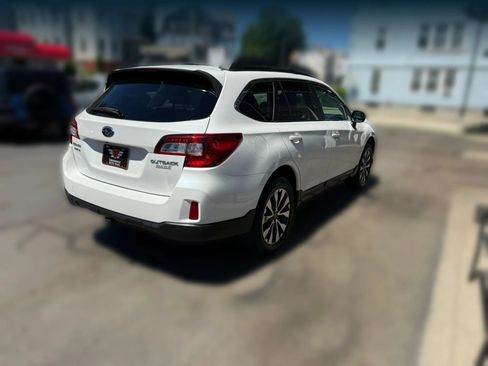 Used 2016 Subaru Outback 2.5i Limited AWD/4WD image 6
