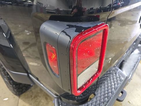 Used 2023 Jeep Gladiator Sport image 35