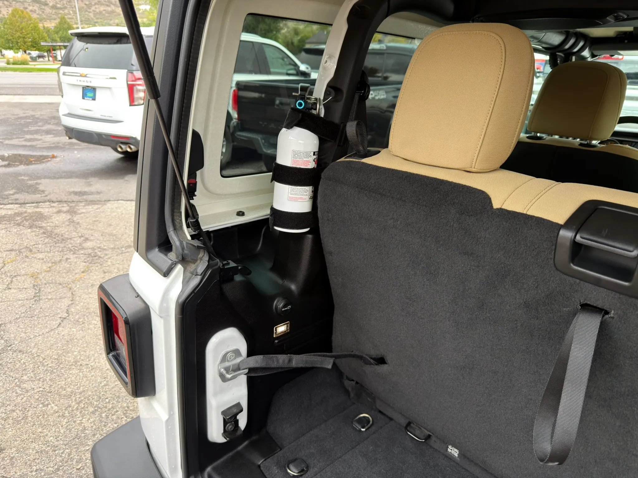 Used 2019 Jeep Wrangler Sport AWD/4WD image 14