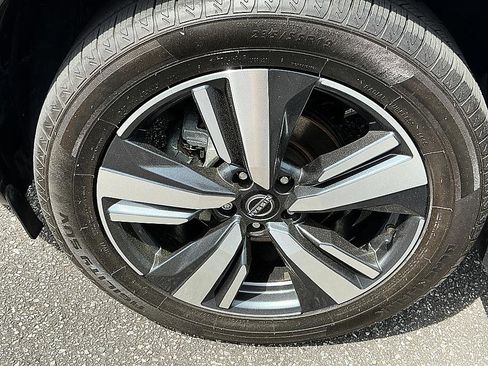 Certified 2023 Nissan Rogue SL w/ SL Premium Package image 9