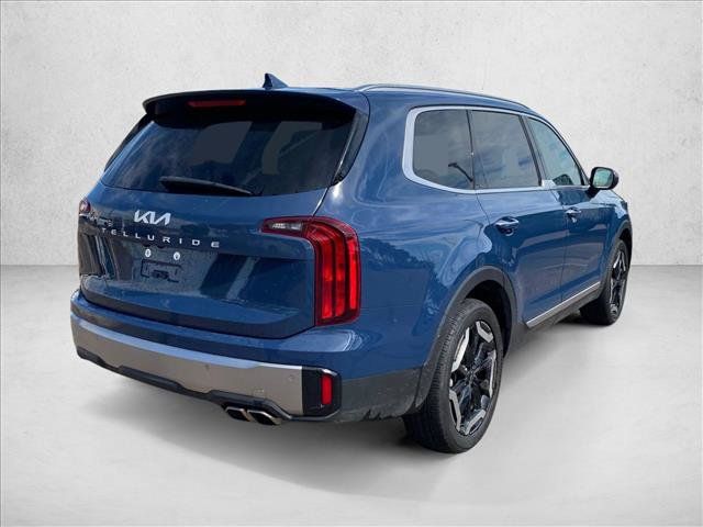 Used 2025 Kia Telluride S FWD image 5