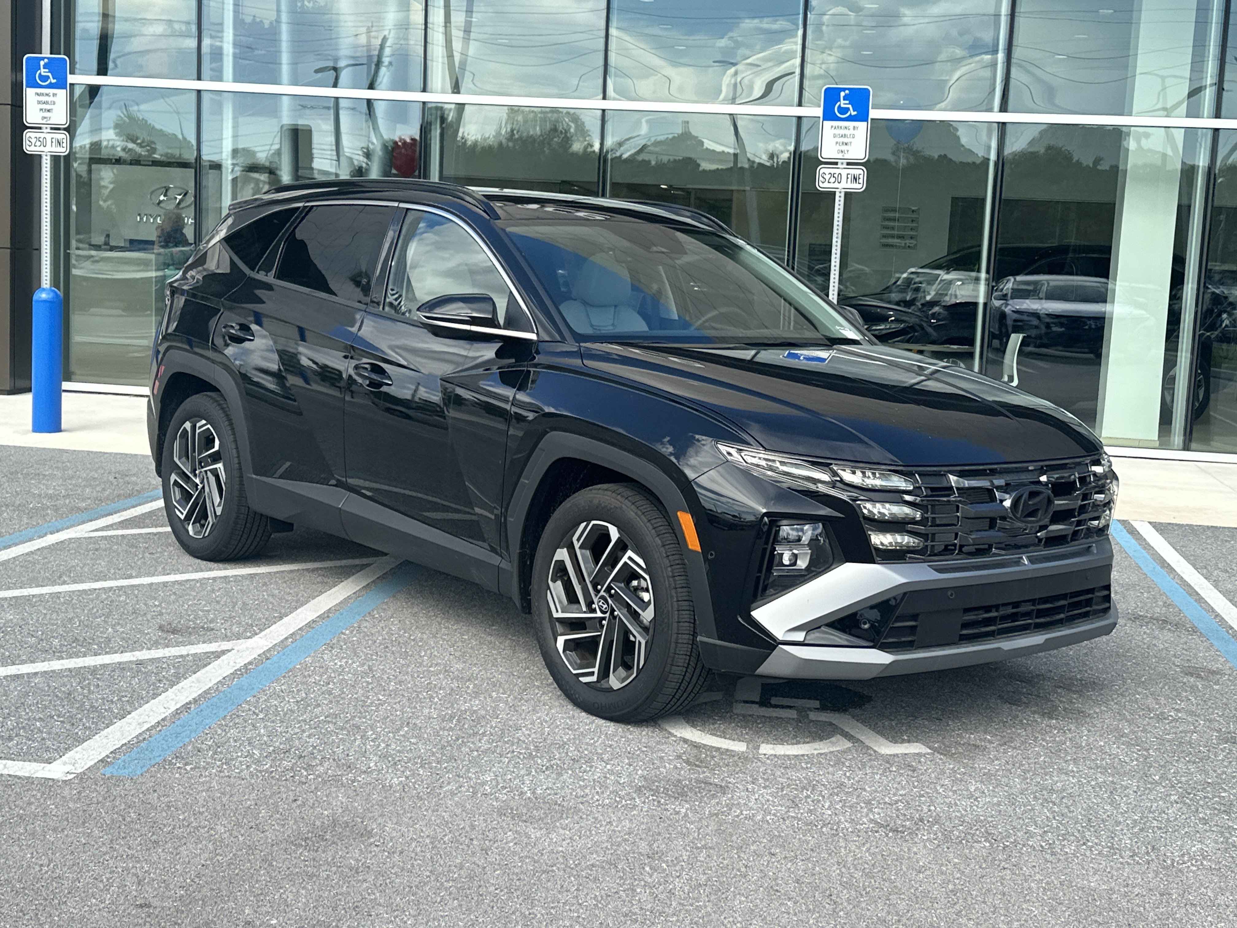 New 2026 Hyundai Tucson Limited FWD image 4
