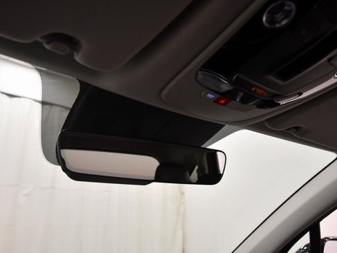 Certified 2025 Kia Sorento SX image 30