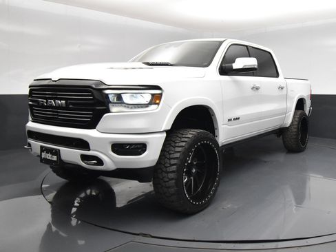 Used 2022 RAM 1500 Laramie w/ Laramie Southwest Edition AWD/4WD image 2