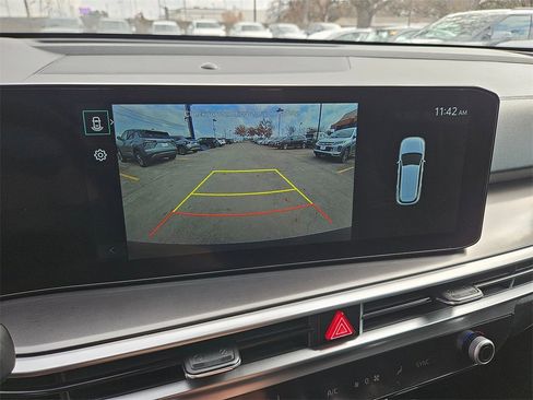 Used 2024 Kia Sorento S image 22