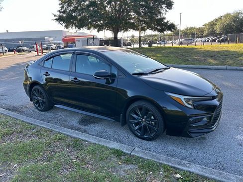 Used 2024 Toyota Corolla SE FWD image 7