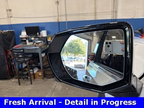 Used 2024 GMC Yukon Denali image 30