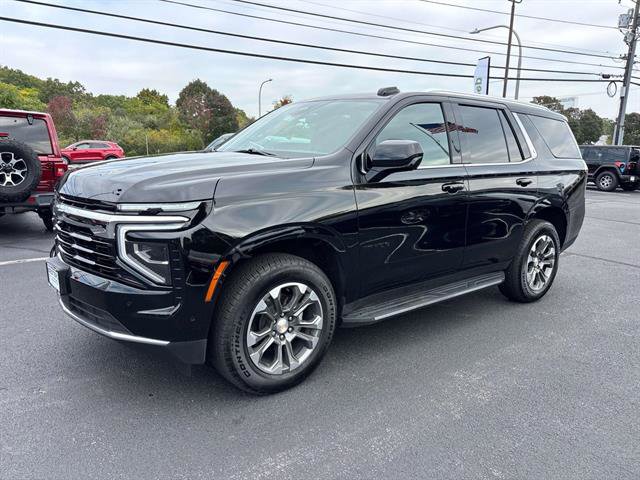 Used 2026 Chevrolet Tahoe LS w/ LPO, Dark Essentials Package AWD/4WD image 6