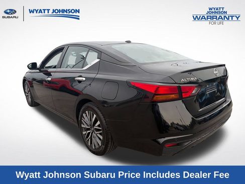 Used 2024 Nissan Altima 2.5 SV FWD image 6