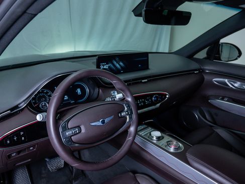 Used 2022 Genesis GV70 2.5T w/ Advanced Package image 21