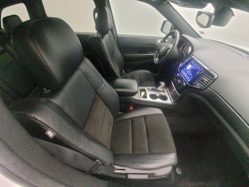 Used 2019 Jeep Grand Cherokee Altitude image 21
