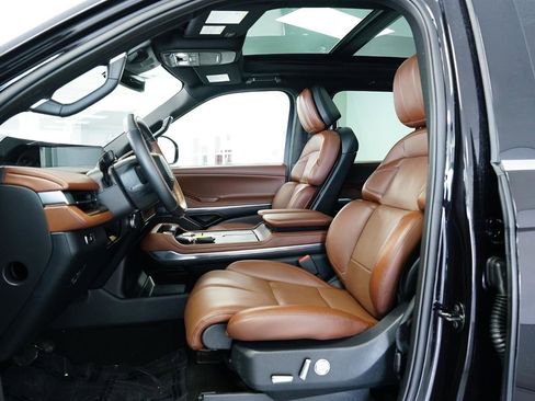 Used 2025 Lincoln Navigator Reserve image 20