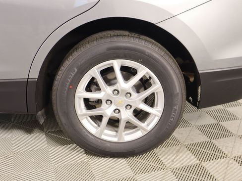 Used 2024 Chevrolet Equinox LS w/ LS Convenience Package image 17