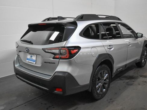 Certified 2025 Subaru Outback Onyx Edition image 5