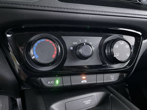 Used 2021 Honda HR-V LX image 16