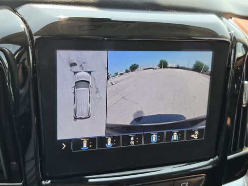 Certified 2021 Chevrolet Traverse High Country FWD image 26
