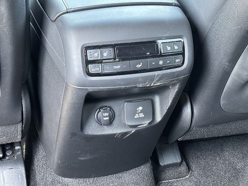 Used 2023 Hyundai Palisade Calligraphy FWD image 37