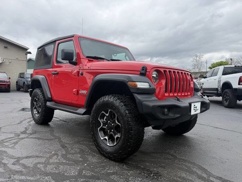 Used 2018 Jeep Wrangler Sport AWD/4WD image 2
