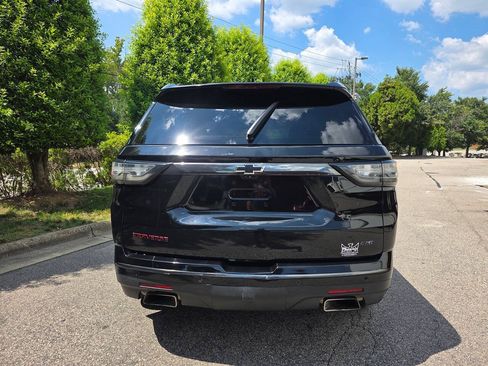 Used 2018 Chevrolet Traverse Premier w/ Redline Edition AWD/4WD image 4