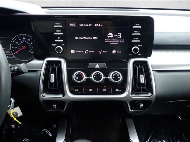 Used 2023 Kia Sorento LX AWD/4WD image 15