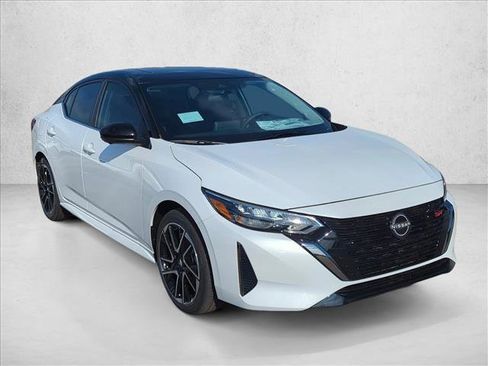 New 2025 Nissan Sentra SR w/ SR Premium Package FWD image 2