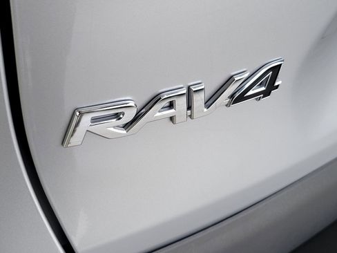 Used 2024 Toyota RAV4 LE image 5