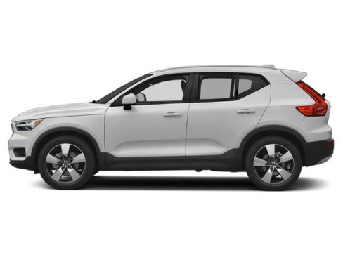 Used 2019 Volvo XC40 T5 Momentum AWD/4WD image 3