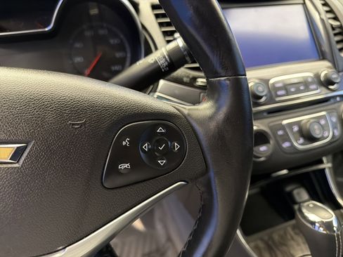 Used 2015 Chevrolet Impala LTZ FWD image 17