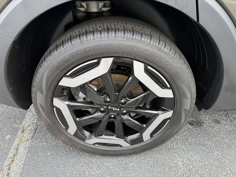 Certified 2025 Kia Telluride EX w/ EX Captain's Chair Package FWD image 49