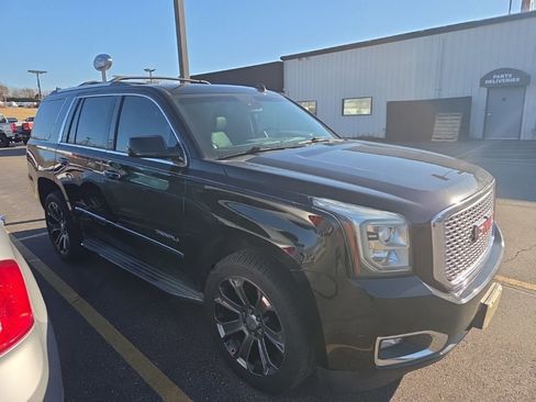 Used 2015 GMC Yukon Denali w/ Touring Package image 3