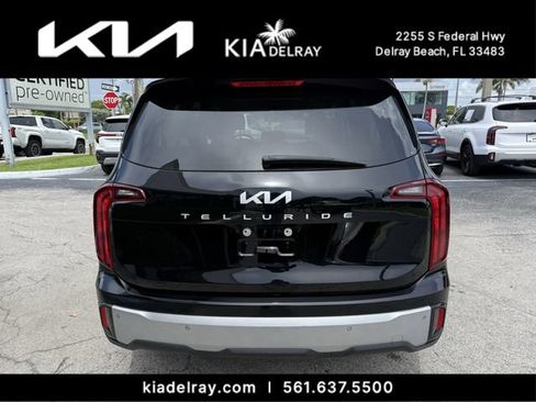 Certified 2024 Kia Telluride LX FWD image 4