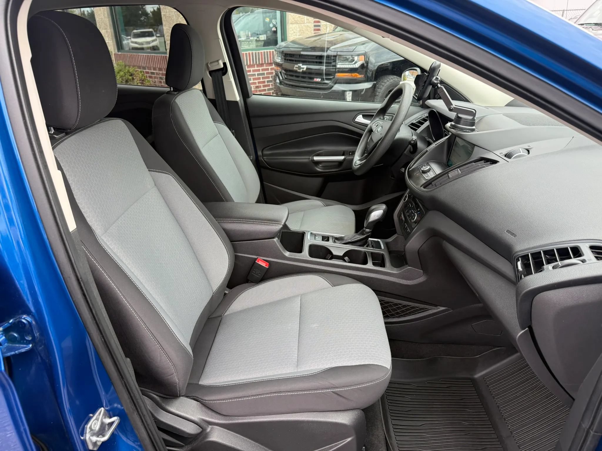 Used 2019 Ford Escape SE FWD image 29