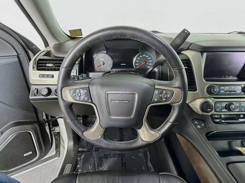 Used 2018 GMC Yukon Denali AWD/4WD image 13