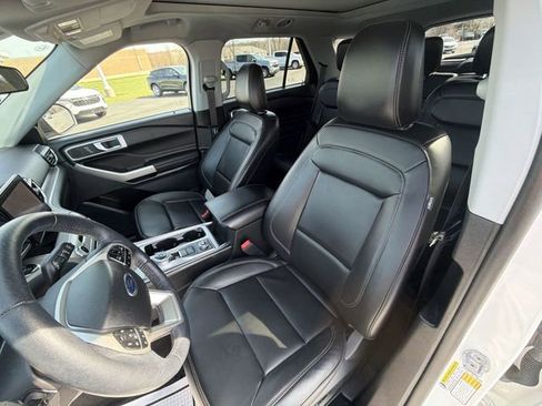 Used 2023 Ford Explorer XLT w/ Equipment Group 202A image 21