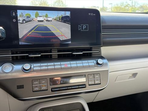 Certified 2025 Hyundai Kona SEL image 8