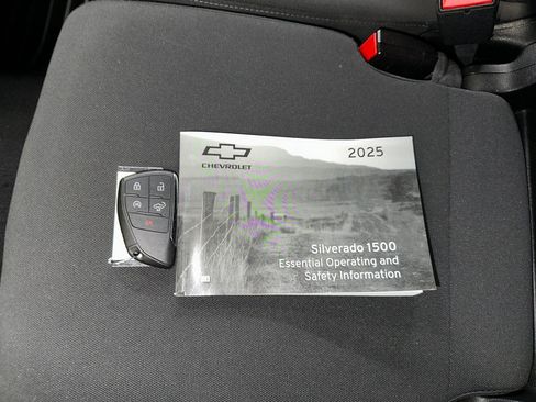 Certified 2025 Chevrolet Silverado 1500 LT image 4