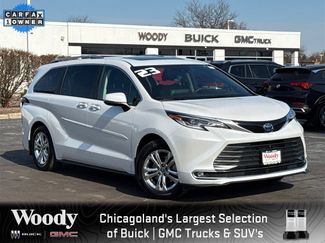 Used 2023 Toyota Sienna Platinum video 2