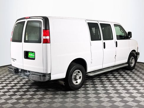 Used 2020 GMC Savana 2500 w/ Driver Convenience Package RWD image 10